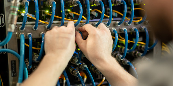 Infraestructura Común Telecomunicaciones Vila-sacra · Instalación de infraestructura común de Telecomunicación Voz sobre IP (VoIP)