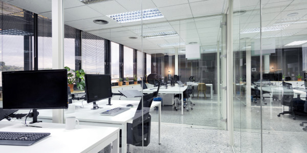 Proyectos de ICT Oficinas / Locales Comerciales Vila-sacra · Instalación y mantenimiento de redes de alta velocidad