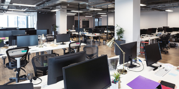 Proyectos de ICT Oficinas / Locales Comerciales Vila-sacra · Monitoreo y gestión de redes