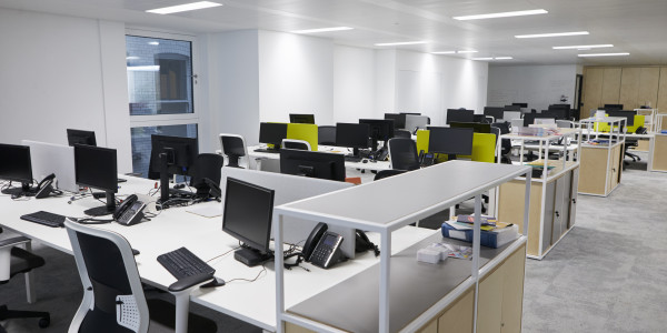 Proyectos de ICT Oficinas / Locales Comerciales Vila-sacra · Provisión de internet banda ancha y fibra óptica