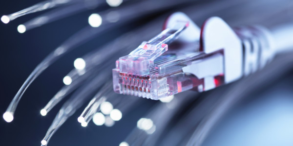 Redacción / Implantación / Legalización de Proyectos ICT Vila-sacra · Legalización y Provisión de internet banda ancha y fibra óptica